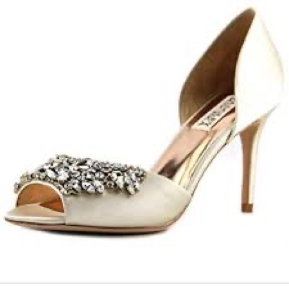 BADGLEY MISCHKA Candance Ivory Satin Heel - Size 11 - NWT - Wedding Bridal shoe